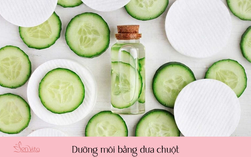 Dưỡng môi bằng dưa chuột